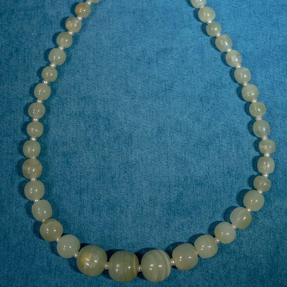 VINTAGE Green Onyx Marble Bead Necklace Barrel Clasp - Picture 4 of 7